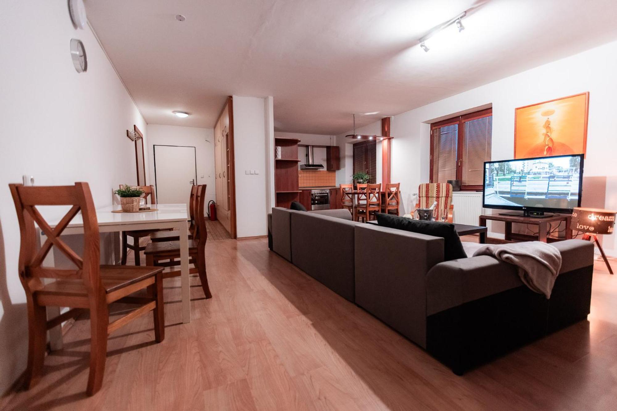 Hotel Rozkos Česká Skalice Extérieur photo