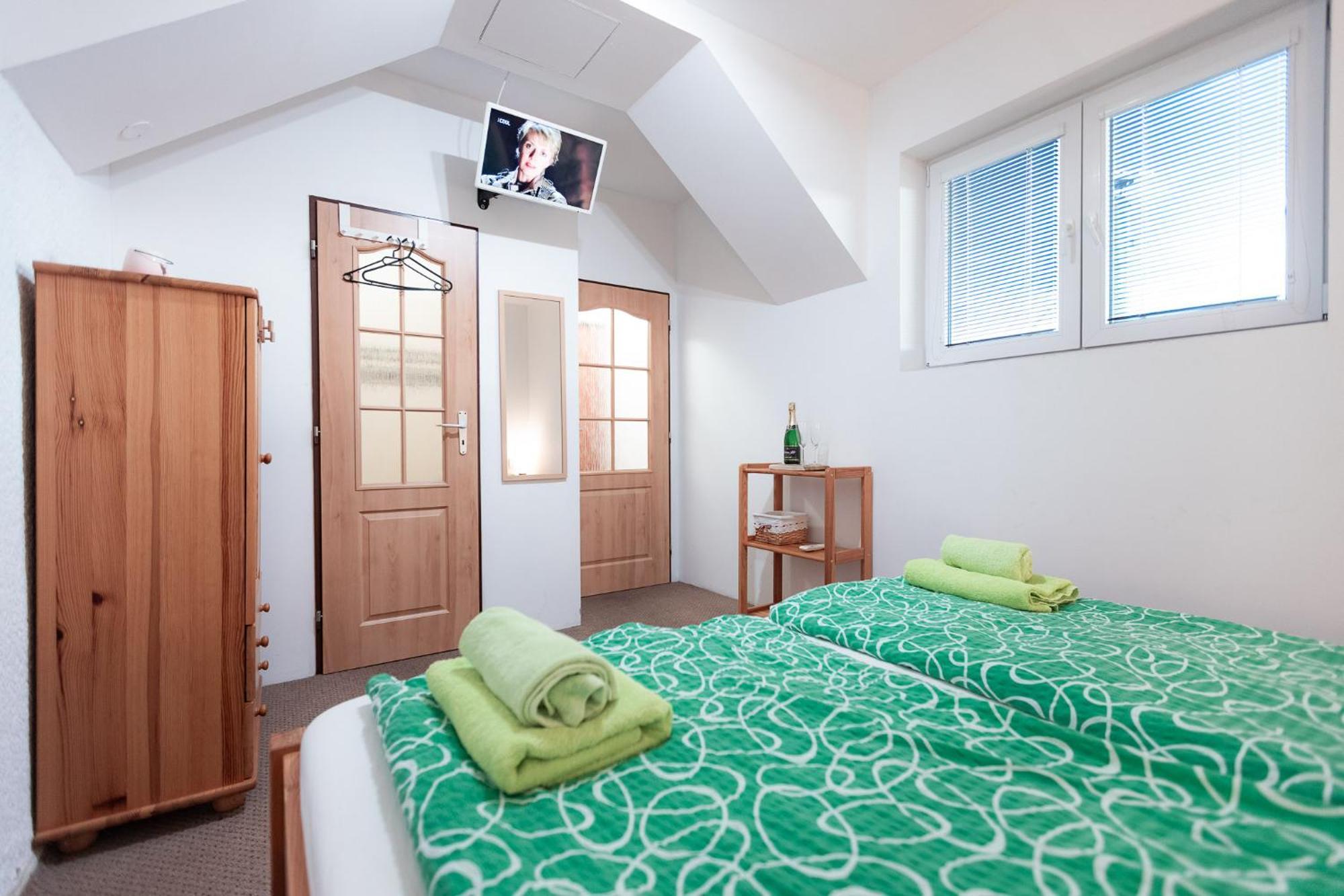 Hotel Rozkos Česká Skalice Chambre photo