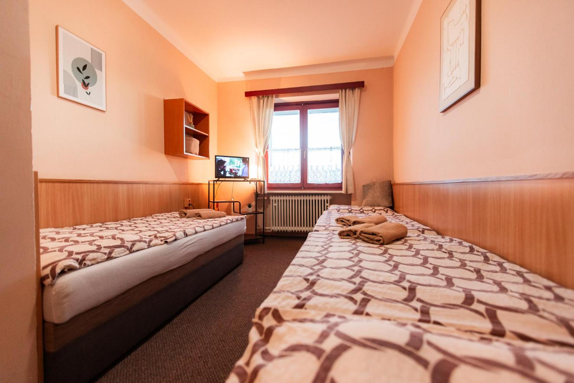 Hotel Rozkos Česká Skalice Chambre photo