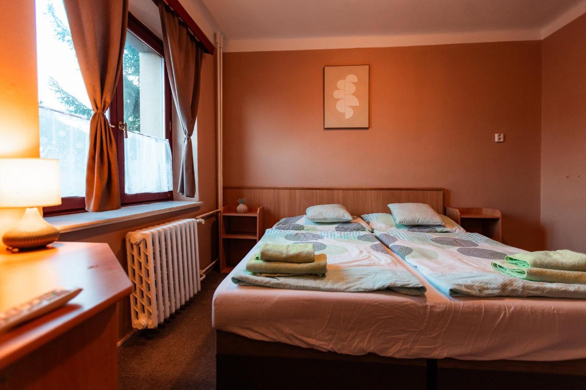 Hotel Rozkos Česká Skalice Extérieur photo